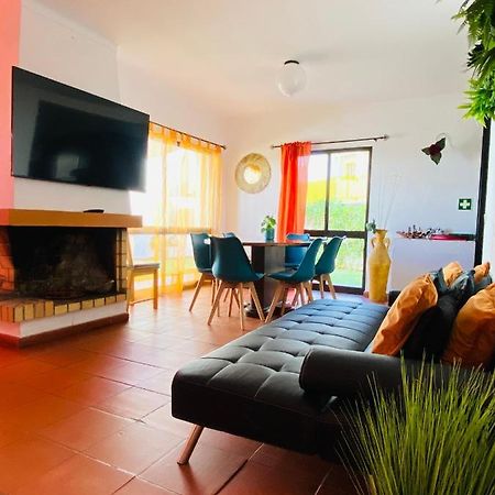 Summer House, Only 2 Minutes To The Beach In Vilamoura! Villa ภายนอก รูปภาพ
