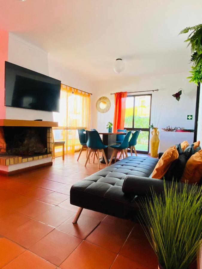 Summer House, Only 2 Minutes To The Beach In Vilamoura! Villa ภายนอก รูปภาพ