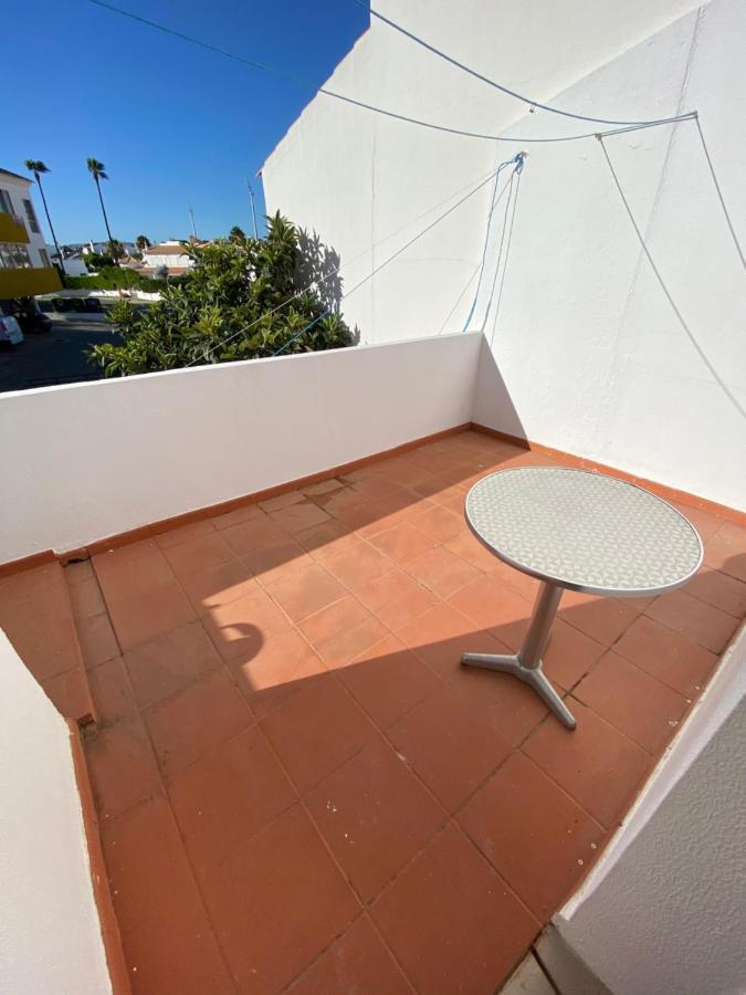 Summer House, Only 2 Minutes To The Beach In Vilamoura! Villa ภายนอก รูปภาพ