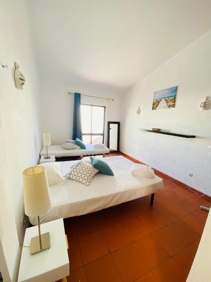 Summer House, Only 2 Minutes To The Beach In Vilamoura! Villa ภายนอก รูปภาพ